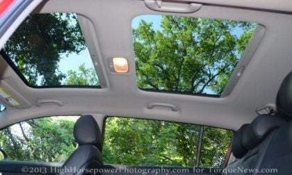 The sunroof of the 2013 Kia Sportage SV AWD