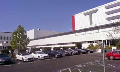 Tesla dealership service center in usa