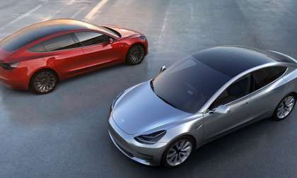 Tesla Model 3 vs Nissan LEAF