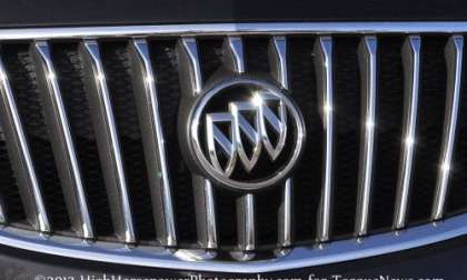 The grille of the 2011 Buick Regal