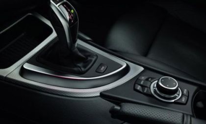 The shifter of the 2013 BMW 135is Coupe