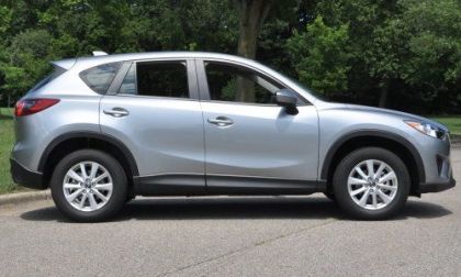 The side profile of the 2013 Mazda CX5 Sport
