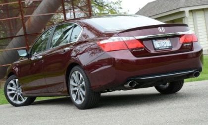 The rear end of the 2013 Honda Accord Sport