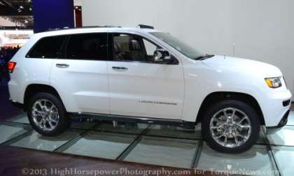 The side profile of the 2014 Jeep Grand Cherokee