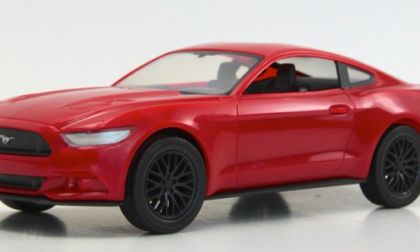 Revell 2015 Ford Mustang GT model