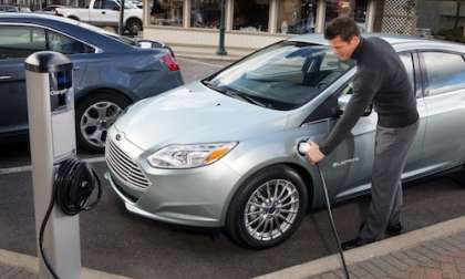 Ford expects best month ever with hybrid sales