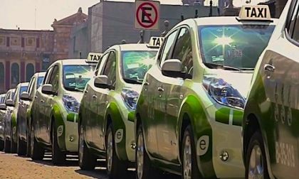 Electric taxis, here Nissan Leafs in Mexico via Yahoo News