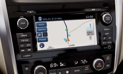 2013 Nissan Altima sedan with NissanConnect Navigation