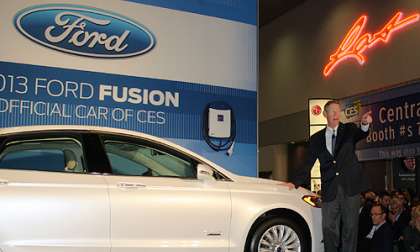Allen Mulally Ford CEO at 2012 International CES