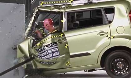 2013 Kia Soul IIHS crash test