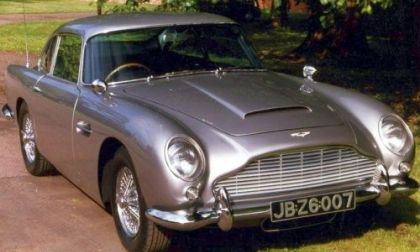 James Bond Aston Martin DB5 (wikimedia)