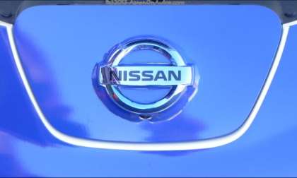 Nissan LEAF plug cover, blue