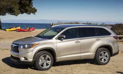 2016 Toyota Highlander and Sienna named to CarGurus' Top Ten Family-Friendly Kid-Haulers list
