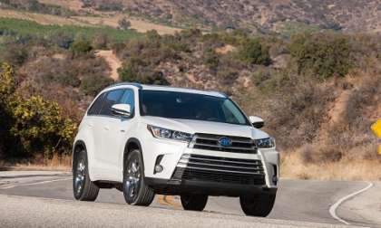 2017 Toyota Highlander line new trims and price changes