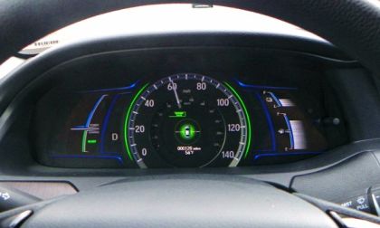 2015_Honda_Accord_Hybrid-Dash