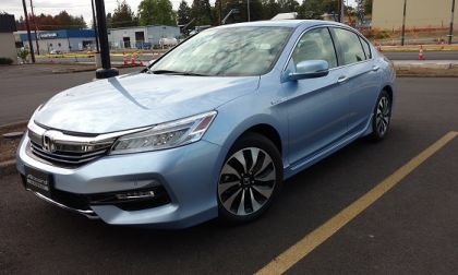 2017_Honda_Accord_Hybrid