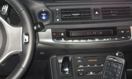 Center console distractions. Photo © 2013 by Don Bain