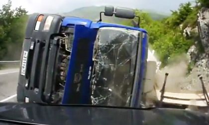 A still from the YouTube video M4-DON truck skidded on a sharp turn
