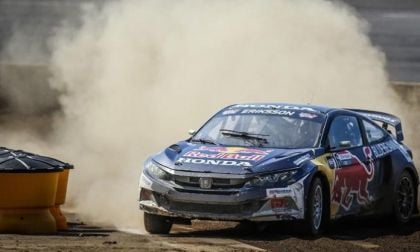 Red Bull_Honda_Civic_Coupe_HPD_2017