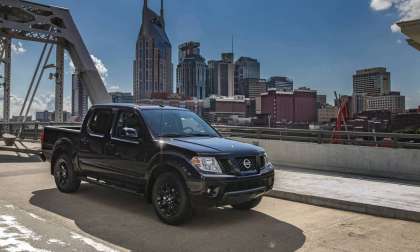 2018 Nissan Frontier SV Crew Cab 4X4, Midnight Edition, Review, specs, features
