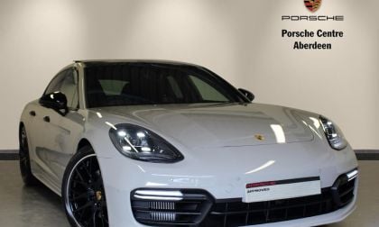 2018 Porsche Panamera White Color Front View