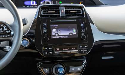 2018 Toyota Prius LE interior 