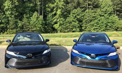 2019 Toyota Camry XLE vs. Camry XLE Hybrid