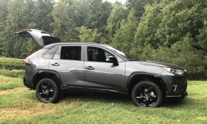 2019 Toyota RAV4 XSE Hybrid Magnetic Gray Metallic profile view