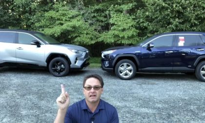 2019 Toyota RAV4 XSE Hybrid Silver Skyp Metallic vs Limited Lybrid Blueprint Color