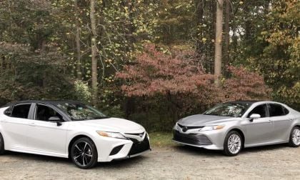 2020 Toyota Camry XSE Wind Chill Pearl 2020 Toyota Camry XLE Celestial Silver Metallic