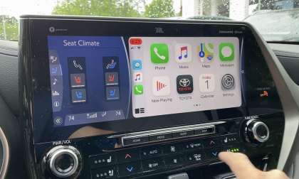 2020 Toyota Highlander Platinum 12.3-inch multimedia touch screen apple carplay android auto