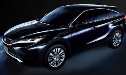 2021 Toyota Harrier Precious Black color profile and front end