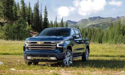 Pickup Sales like 2022 Chevrolet Silverado Help GM Retake Sales Crown
