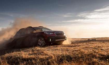 2022 Subaru Outback, 2022 Subaru Crosstrek