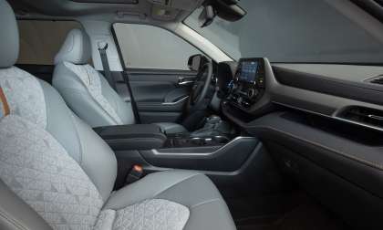 2022 Toyota Highlander Hybrid Bronze Edition interior ash seats SofTex passenger seat