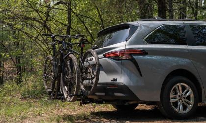 2022 Toyota Sienna Woodland Cement color back end tow hitch