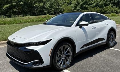 2023 Toyota Crown Limited Oxygen White front end profile view