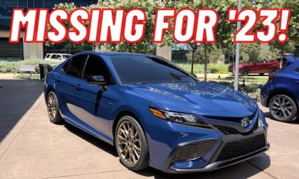 2023 Toyota Camry Hybrid SE Nightshade Reservoir Blue front end