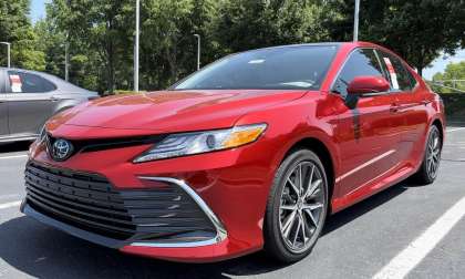 2023 Toyota Camry XLE Supersonic Red front end