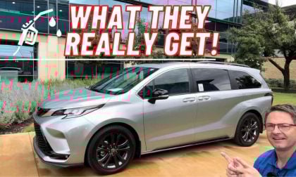 2023 Toyota Sienna 25th Anniversary Edition Silver profile view