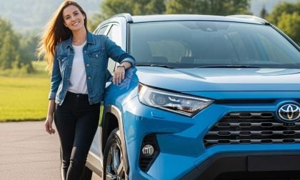 2025 Toyota RAV4 XSE Hybrid