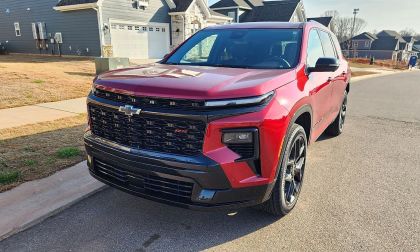 2026 Chevrolet Traverse RS AWD Review, the front and grille