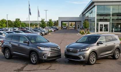Toyota Highlander & Kia Sorento