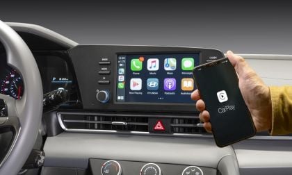 Dashboard of a Hyundai with Apple CarPlay