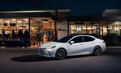 5 Reasons to Buy a 2025 Toyota Camry Hybrid 