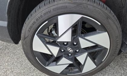 Kumho Majesty 9 Solus TA91 mounted to a Hyundai Kona Limited