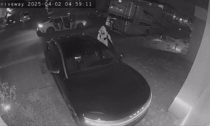 Lucid Air being stolen from driveway at night