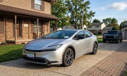 2025 Prius AWD LE