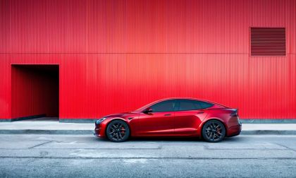 Tesla Model S Sideview