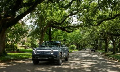 I Got the New Update on My 2025 Rivian R1S, But Autonomous Driving Took a Hit, No More Auto Lane Change or Hands-Free